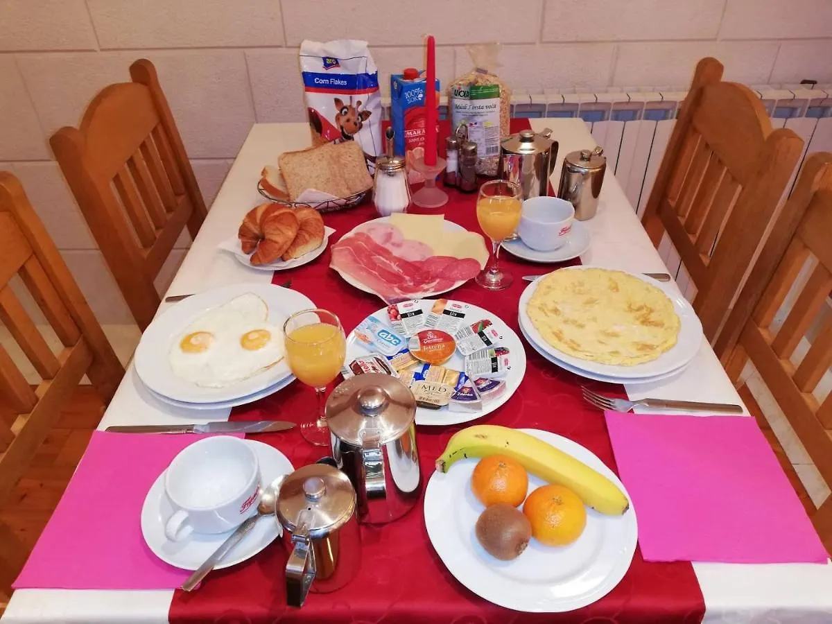 *** Panzió Villa Ivana B&B Zára Horvátország